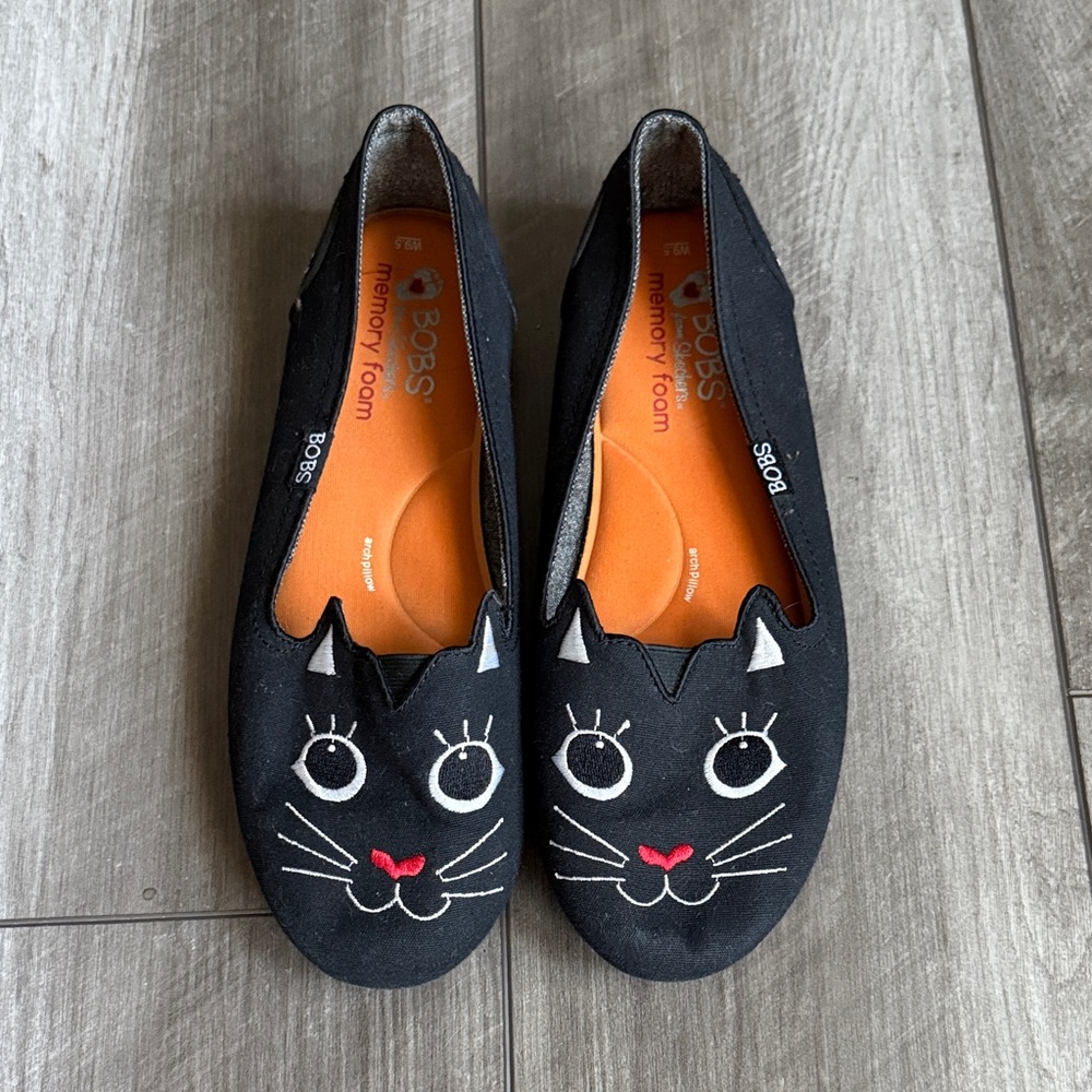 Skechers Bobs Women’s Black Cat Slip on shoes